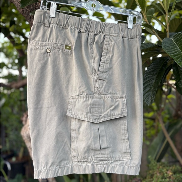 Tommy Bahama Big & Tall Survivor E-Waist Cargo Shorts - Picture 8 of 11
